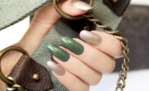 Manicure green & gold