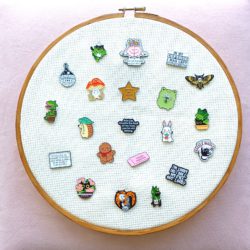 Needle Minders